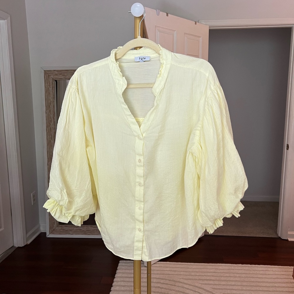 Seersucker Longsleeve Ruffle Top